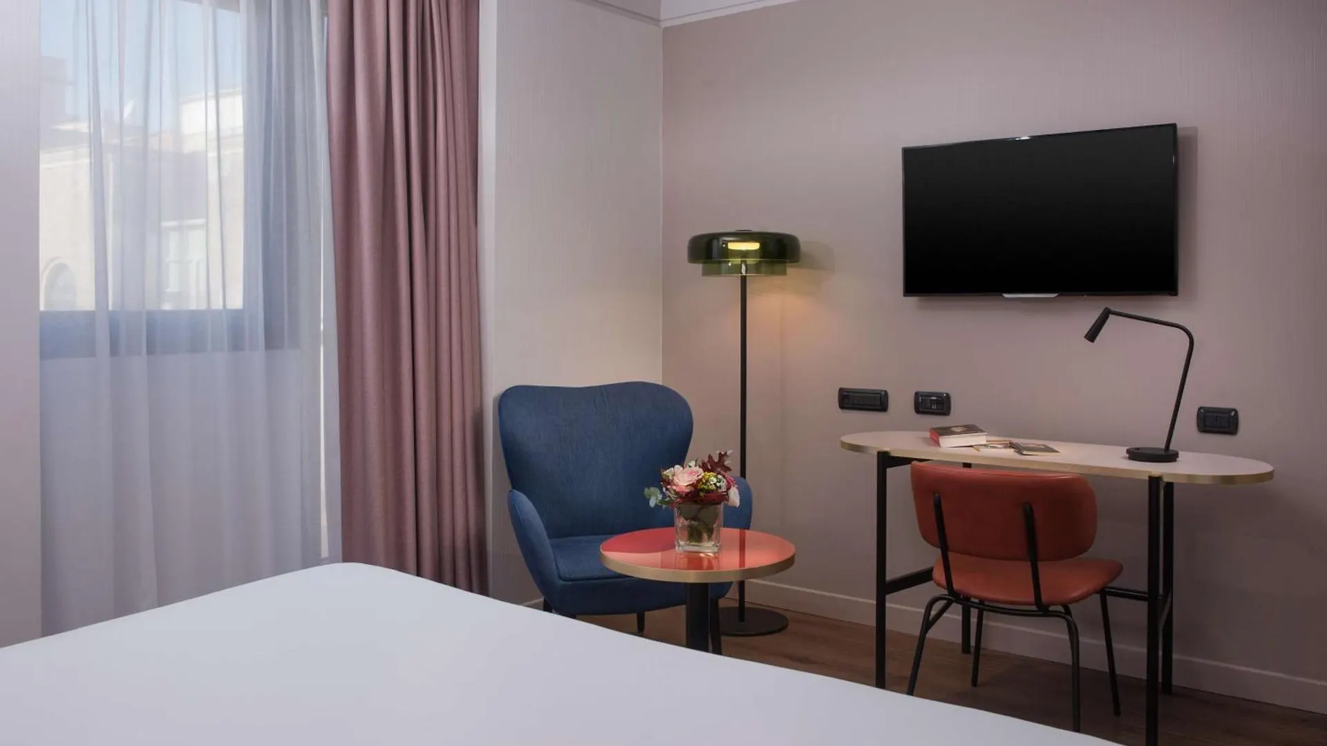 Отель Nh Catania Centro 4*,  Италия