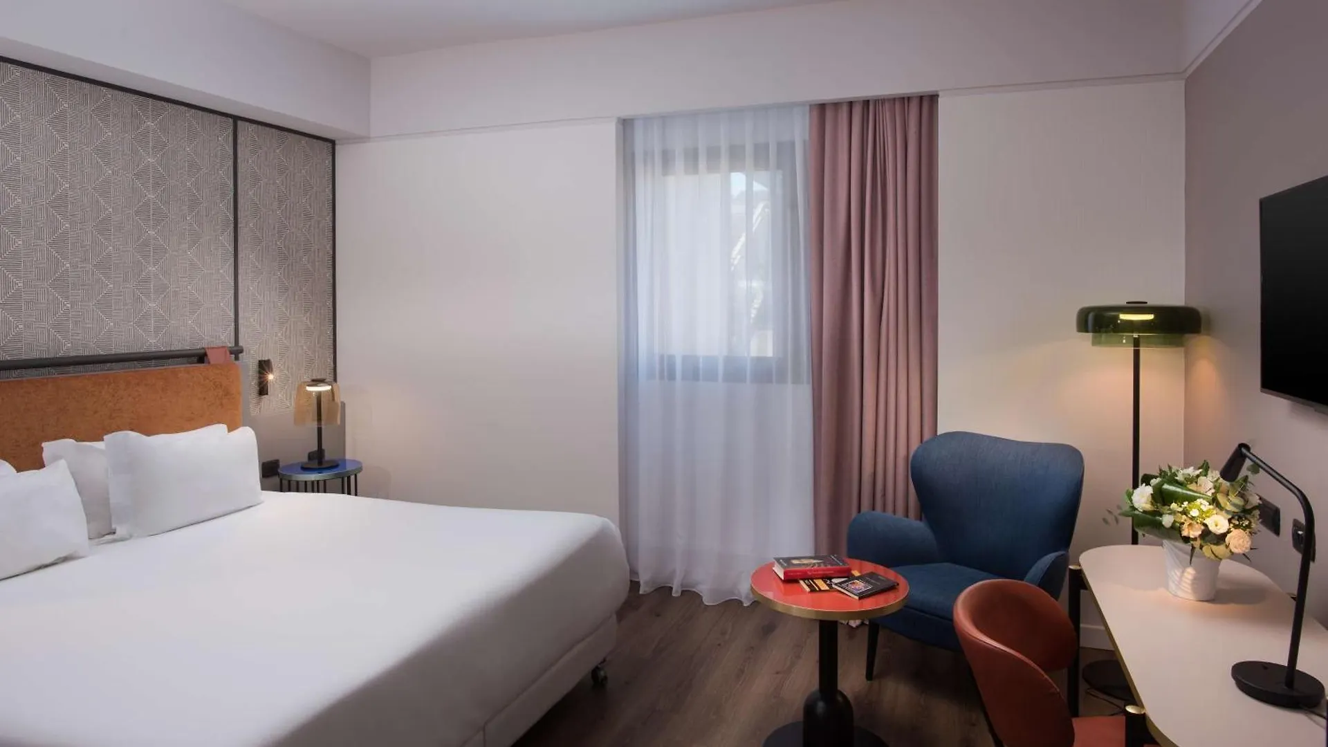 Hotel Nh Catania Centro 4*,