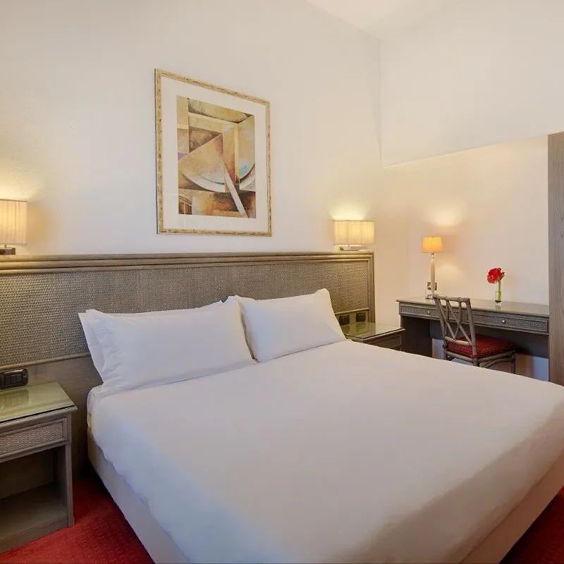 Hotel Nh Catania Centro 4*,